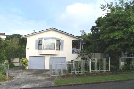 Photo of property in 9 Calman Place, Chatswood, Auckland, 0626