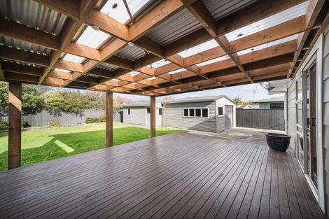 Photo of property in 20 Rhodes Drive, Kelvin Grove, Palmerston North, 4414