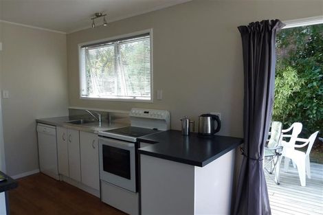 Photo of property in 1/6 Jayne Place, Torbay, Auckland, 0630