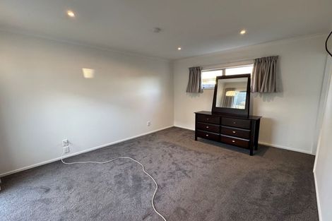 Photo of property in 2 Whio Close, Parklands, Christchurch, 8083