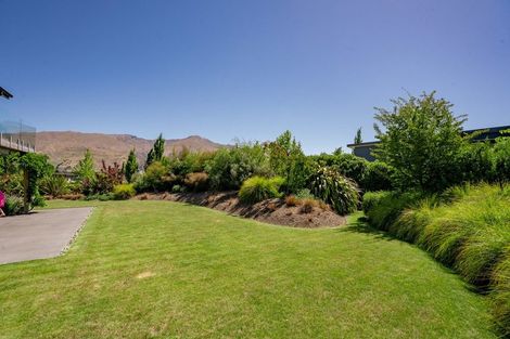 Photo of property in 9 Kirimoko Crescent, Wanaka, 9305