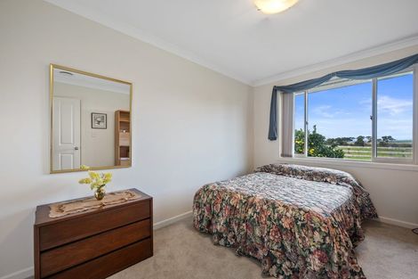 Photo of property in 68d Tuparekura Road, South Head, Helensville, 0874