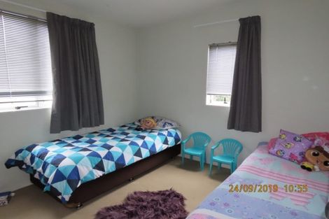 Photo of property in 433a West Coast Road, Glen Eden, Auckland, 0602