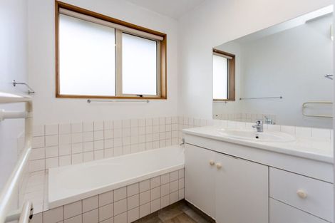 Photo of property in 96 Rattray Street, Riccarton, Christchurch, 8041