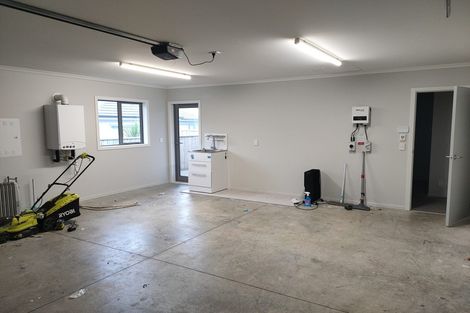 Photo of property in 5 Henrietta Maxwell Grove, Wainuiomata, Lower Hutt, 5014