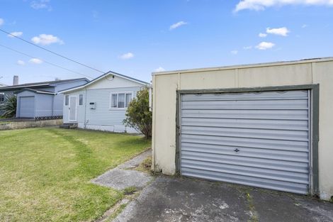 Photo of property in 38 Paritutu Road, Spotswood, New Plymouth, 4310