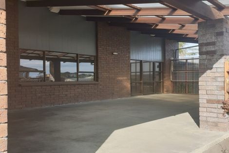 Photo of property in 86 Racecourse Road, Waiuku, 2123