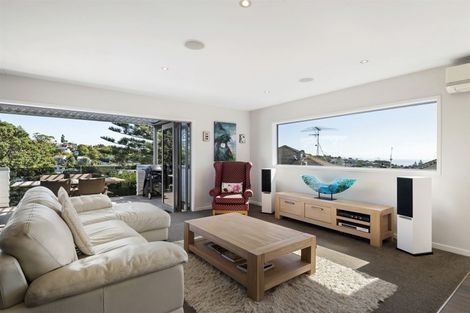 Photo of property in 17 Mayfair Crescent, Mairangi Bay, Auckland, 0630