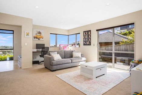 Photo of property in 22 Ships Cove, Whitby, Porirua, 5024