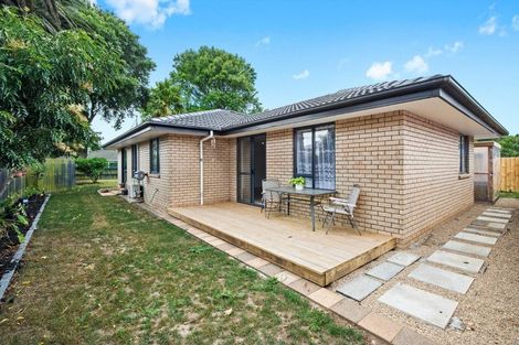 Photo of property in 1 Ranch Place, Pukekohe, 2120