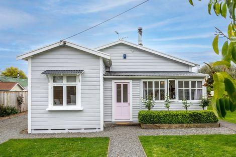 Photo of property in 30 Augustus Street, Carterton, 5713