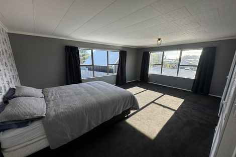 Photo of property in 13 Signal Street, Foxton Beach, Foxton, 4815