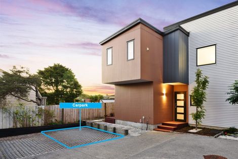 Photo of property in 17d Crosby Road, West Harbour, Auckland, 0618