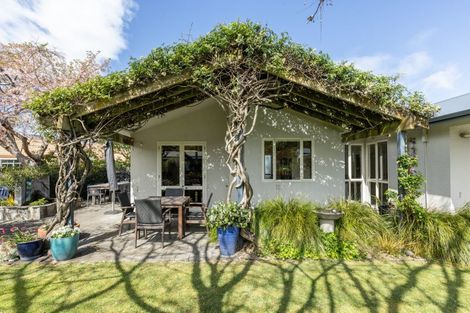 Photo of property in 30 Pukekura Place, Taradale, Napier, 4112