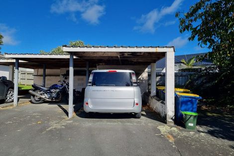 Photo of property in 2 Konini Road, Titirangi, Auckland, 0604