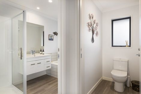 Photo of property in 10 Admiralty Place, Waikawa, Picton, 7220