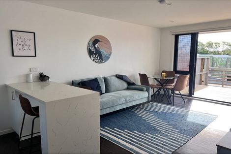 Photo of property in 1 Te Puketoka Lane, Mangere, 2022