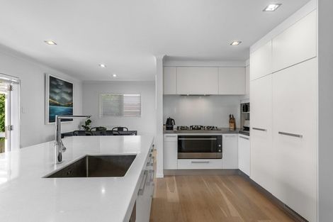 Photo of property in 32 Hinewa Road, Otumoetai, Tauranga, 3110