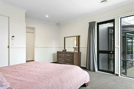 Photo of property in 73 Harvey Street, Waipahihi, Taupo, 3330
