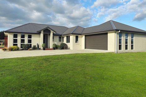 Photo of property in 15 Carex Grove, Foxton Beach, Foxton, 4815