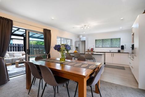 Photo of property in 28b Kirrie Avenue, Te Atatu South, Auckland, 0610