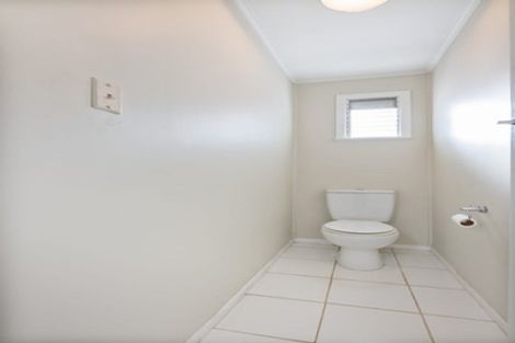 Photo of property in 18 Huruhuru Road, Massey, Auckland, 0614