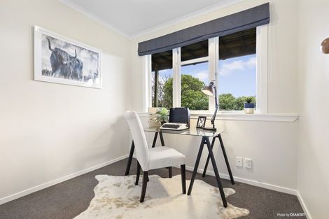 Photo of property in 137 Ruskin Road, Newlands, Wellington, 6037