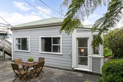 Photo of property in 18 Asquith Terrace, Brooklyn, Wellington, 6021
