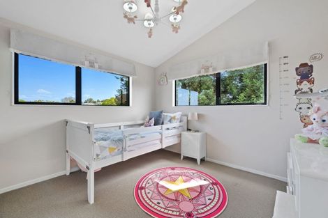 Photo of property in 4 Advene Road, Cockle Bay, Auckland, 2014