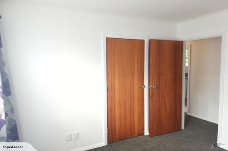 Photo of property in 2/13 Saint Ronans Avenue, Waterloo, Lower Hutt, 5011
