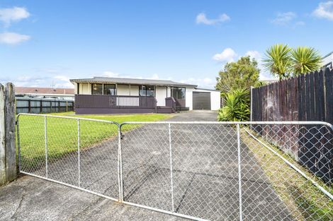 Photo of property in 11 Starforth Place, Henderson, Auckland, 0612