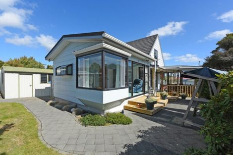 Photo of property in 6 Turon Crescent, Totara Park, Upper Hutt, 5018