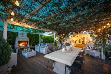 Photo of property in 244 Victoria Avenue, Hokowhitu, Palmerston North, 4410