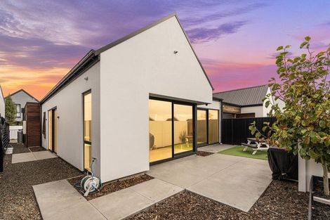 Photo of property in 17 Horoeka Street, Avonhead, Christchurch, 8042