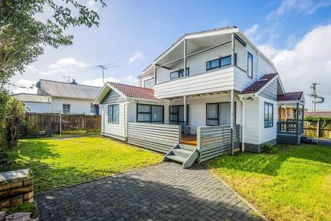 Photo of property in 4 Birdwood Avenue, Papatoetoe, Auckland, 2025