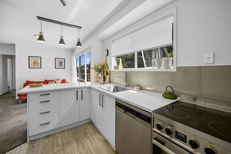 Photo of property in 1/30 Wilkinson Way, Browns Bay, Auckland, 0630