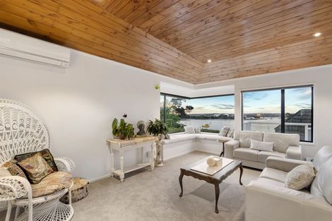 Photo of property in 1/34 Oruamo Place, Beach Haven, Auckland, 0626