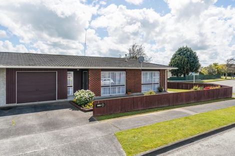 Photo of property in 2 Moyne Avenue, Milson, Palmerston North, 4414