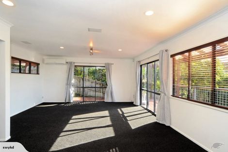 Photo of property in 7 Glenreagh Place, Torbay, Auckland, 0630