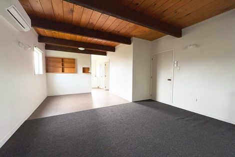 Photo of property in 16 Attlee Place, Gisborne, 4010