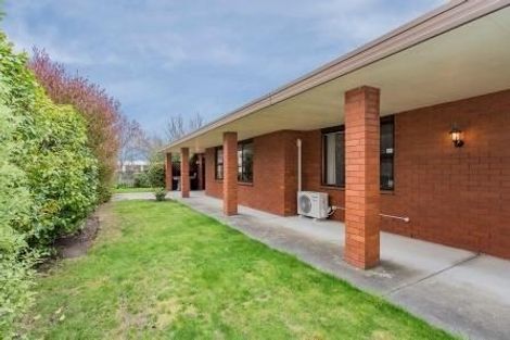 Photo of property in 2 Rex Place, Rangiora, 7400