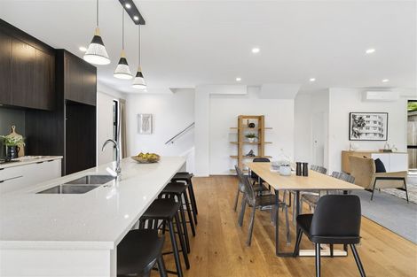 Photo of property in 1/4 Mcquoid Place, Glenfield, Auckland, 0629