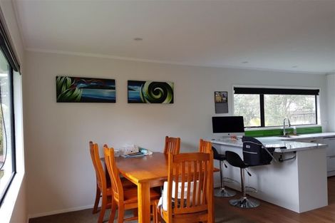 Photo of property in 8 Luxor Place, Massey, Auckland, 0614