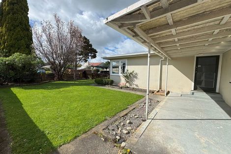 Photo of property in 4 Alton Place, Hokowhitu, Palmerston North, 4410