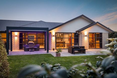 Photo of property in 38a Madison Street, Cambridge, 3434