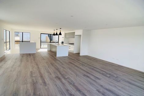 Photo of property in 38 Ascension Crescent, Orewa, 0931