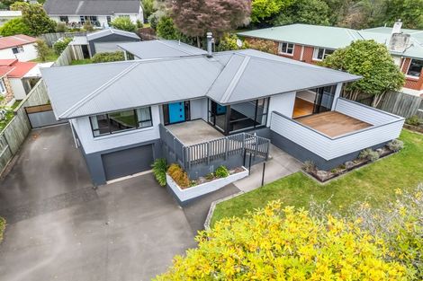 Photo of property in 2/16 Hillcrest Avenue, Hillcrest, Auckland, 0627
