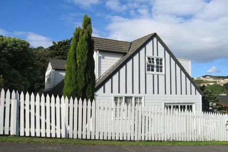 Photo of property in 38 Thurleigh Grove, Karori, Wellington, 6012