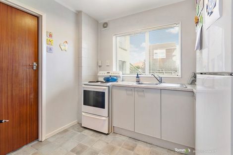 Photo of property in 10/154f Onepu Road, Lyall Bay, Wellington, 6022