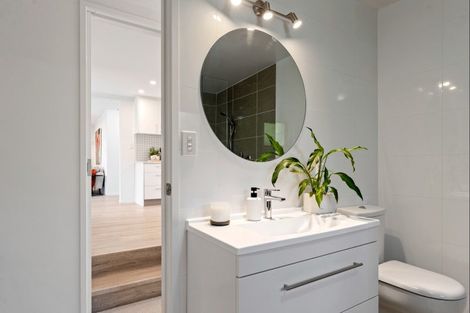 Photo of property in 13 Harbour View Road, Point Wells, Warkworth, 0986